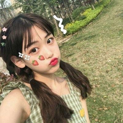 弱比少男闯女校